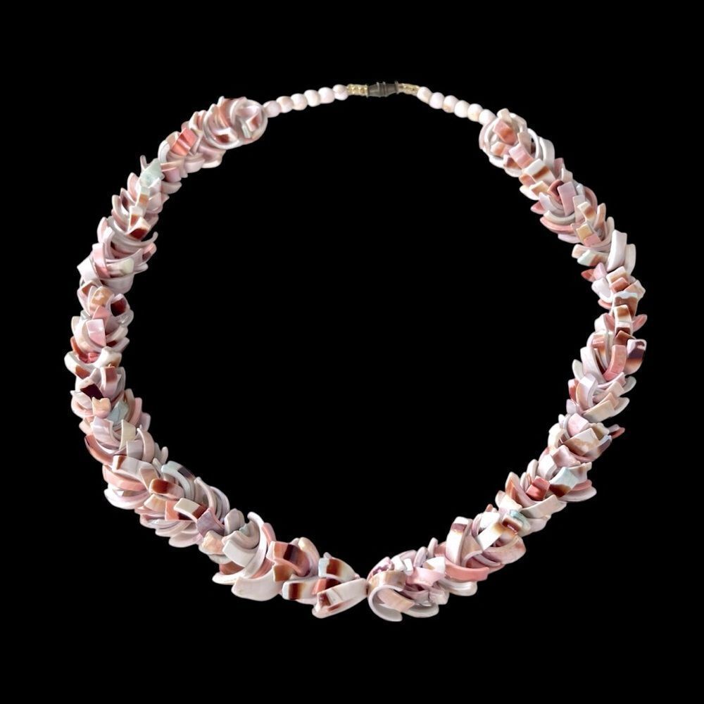 Vintage Multicolor Curved Shell Chip Necklace